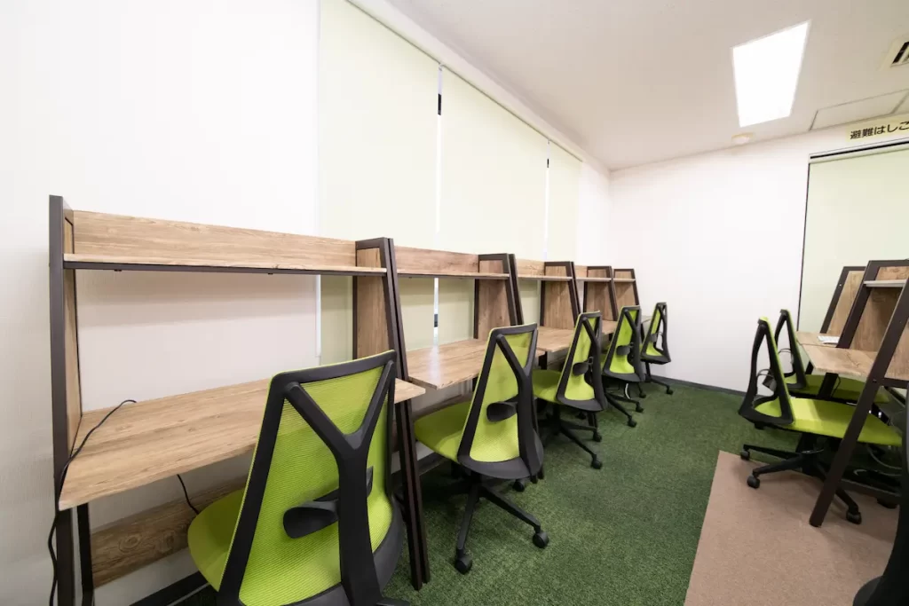 就労移行支援事業所リンクス船橋の個別訓練スペース2