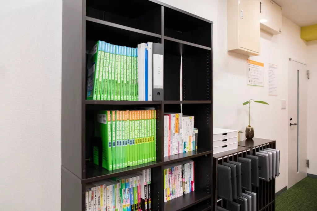 就労移行支援事業所リンクス船橋の本棚