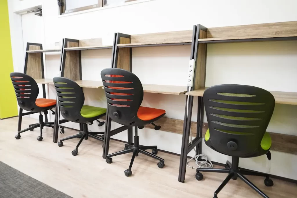 就労移行支援事業所リンクス新越谷の個別訓練スペース2