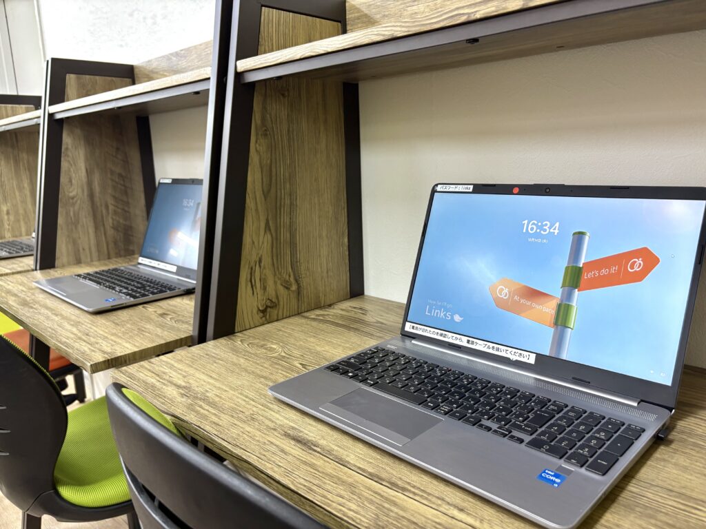 就労移行支援事業所リンクス新越谷の訓練スペース1