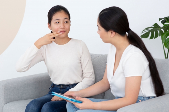 【グループワーク】「手話でコミュニケーションをとろう」を開催しました✋️