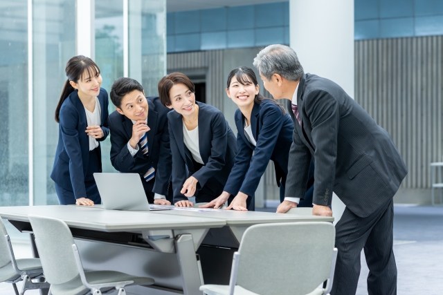 【隠れた人を見破ろう🫥】グループワーク「インサイダーゲーム」を行いました！